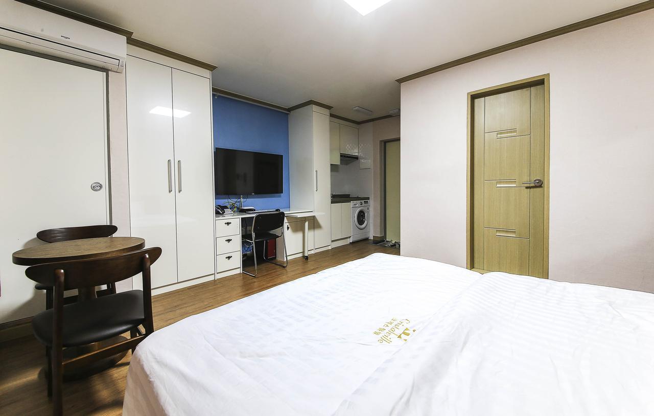 Crystal Residence Hotel แทจ็อน ภายนอก รูปภาพ
